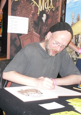 Ingo Römling signiert auf dem Comicfestival in München
